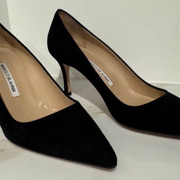 Manolo Blahnik Size 39 black pumps - Picture 10 of 11